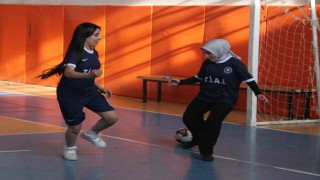 Okul çıkışı sporla kötü alışkanlıklardan uzaklaşıyorlar