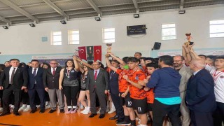 Okullar arası spor festivali coşkusu: Ödüller sahiplerini buldu