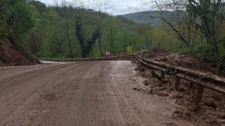 Orduda heyelan nedeniyle kapanan yol ulaşıma açıldı