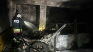 Orduda otopark yangını: 3 araçta hasar oluştu
