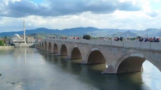 Osmancıkta motosikletlilerden 19 Mayıs konvoyu