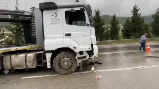 Osmaniyede tır yağmurda savruldu