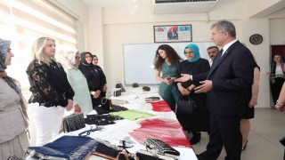 OSMEK kursiyerlerinin eserleri Hüdavendigarda sergilendi