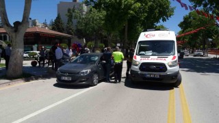 Otomobilin çarptığı yaya ağır yaralandı