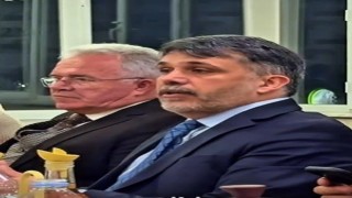Övgü dolu konuşma sosyal medyada farklı yorumlara neden oldu