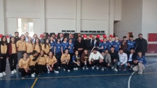 Özalpte Liseler Arası Voleybol Turnuvası düzenlendi