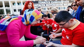 Özel bireyler bir günlüğüne asker oldu