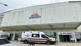 Özel halk otobüsünün altına giren motosiklet sürücüsü hayatını kaybetti
