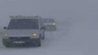 Palandöken Geçidinde 3 saat mahsur kaldılar