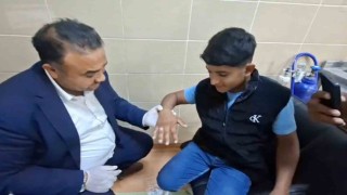 Parmağına yüzük sıkışan vatandaşın yardımına itfaiye amiri koştu