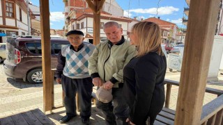 Pazaryerinde gönüllere dokunan belediyecilik