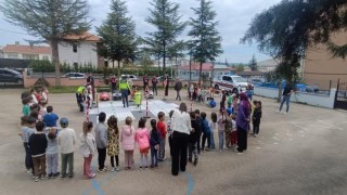 Pazaryerinde trafik bilinci küçük yaşta başladı