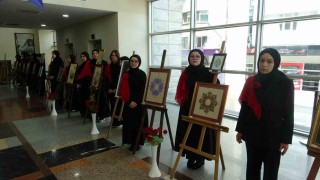 Peygamber Efendimizin künyelerinden oluşan 75 eserlik resim sergisi ilgi gördü
