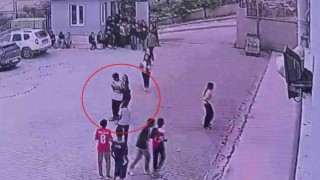 Poğaça yediği esnada nefes alamayan öğrenciyi, öğretmen heimlich manevrasıyla hayata tutundurdu