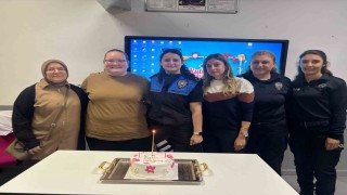 Polis ablalarından şehit kızı Melek Nura doğum günü sürprizi