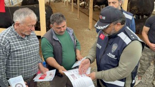 Polis, kurban pazarında vatandaşları dolandırıcılığa karşı uyardı