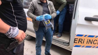 Polisten kaçtı, üzerinden ruhsatsız tabanca çıktı