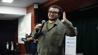 Prof. Dr. Oytun Erbaş: Sosyal medya modern bir eroindir