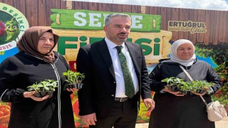 Pursaklarda 3 bin 500 vatandaşa ata tohumu fideler dağıtıldı