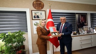 Rektör Özkan Bu ayın sonunda CAR-T hücreleri ile lösemi ve lenfoma tedavilerine başlayacağız