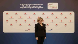 Sabri Ülker Vakfının beslenme ve sağlık iletişimi programı kapsamında binlerce hekim ve eczacıya ulaşıldı