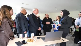 Sağlık Yönetimi öğrencileri projelerini tanıttı