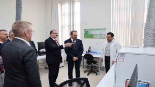 Sağlıkta stratejik iş birliği: Bakan Yardımcısı Birinciden Atatürk Üniversitesine ziyaret