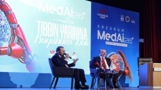 Sağlıkta yapay zekâ zirvesi: Tıbbın geleceği Atatürk Üniversitesinde masaya yatırıldı