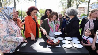 Şahin, Anne Bebek Festivalinde ailelerle buluştu