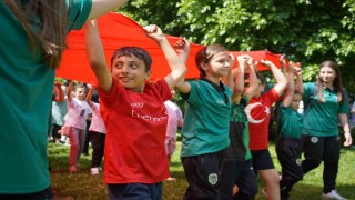 Sakaryada 19 Mayıs coşkusu: Bando eşliğinde yürüdüler