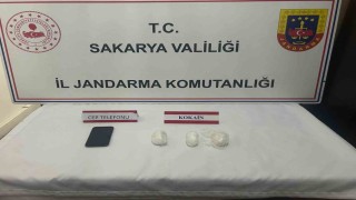 Sakaryada 4 ilçede uyuşturucu operasyonu: 1 milyonluk kokain ele geçirildi