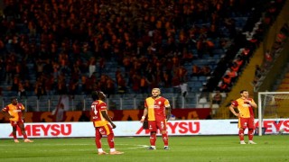 Şampiyon Galatasaray sezonu mağlubiyetle tamamladı