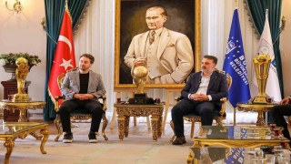 Şampiyon hentbolculardan Başkan Vekili Bibaya ziyaret