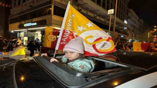 Şampiyonluğu garantileyen sarı-kırmızılılar Uşakta şampiyonluk coşkusu yaşadı