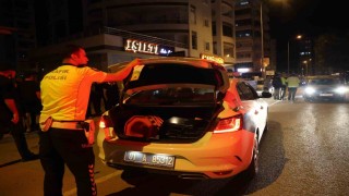 Şampiyonluk konvoyundan ayrılan alkollü otomobil sürücüsü ile motosiklet çarpıştı: 1 ağır yaralı