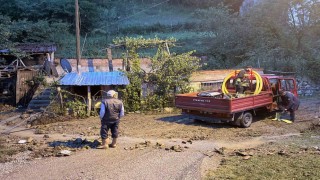 Samsun Kavakta sağanak yağış: Yollar dere gibi aktı