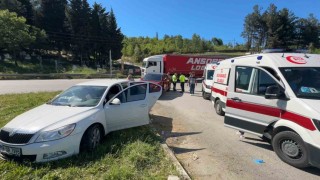 Samsunda SUV ile otomobil çarpıştı: 1i çocuk 2 yaralı