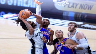 San Antonio Spurs, Oklahoma City Thunderı yenerek seriyi 2-2 yaptı