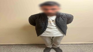 Sancaktepede marketten kahve makinesi hırsızlığı kamerada