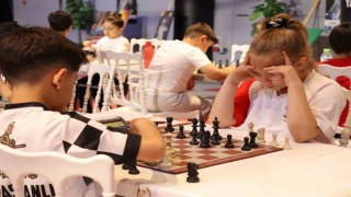 Şanlıurfada geleceğin satranç ustaları ödüllendirildi