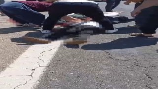 Şanlıurfada kurbanlık yüklü kamyonet devrildi: 1 ölü, 1 yaralı