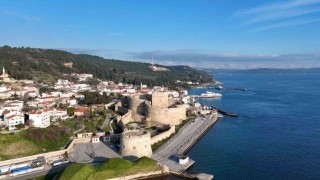 Sarı kule, Çanakkale Boğazına giren düşman gemilerini beyaz flama ile bildiriyordu