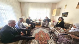 Şehit annesine duygulandıran Anneler Günü ziyareti