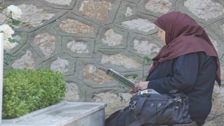 Şehitlikte hüzünlü bayramlaşma