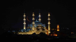 Selimiyede hilalli sabah, objektiflere yansıdı