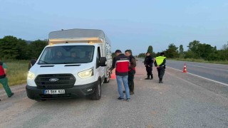 Simavda yol kontrol faaliyeti