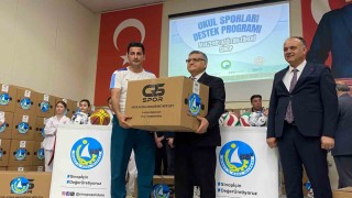Sinopta spor malzemeleri törenle dağıtıldı