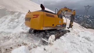 Şırnakta karla mücadele çalışmaları 7 aydır sürüyor