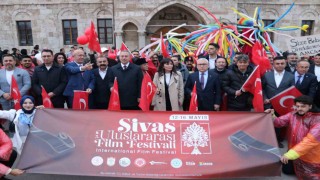 Sivas Uluslararası Film Festivali kortej yürüyüşüyle başladı