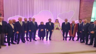 Siyaset, bürokrasi ve iş dünyası düğünde buluştu